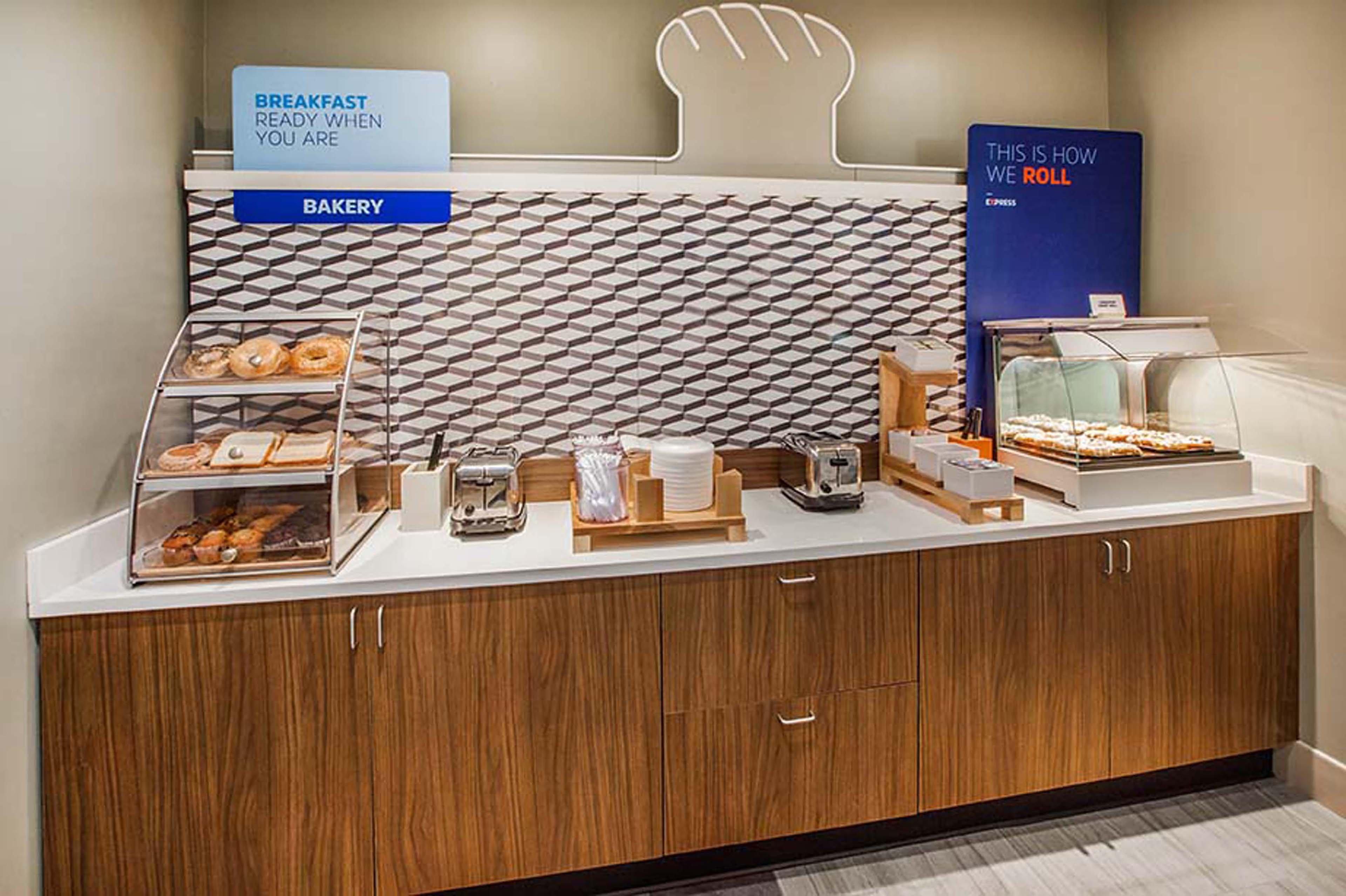 Holiday Inn Express Hotel & Suites Grand Forks By Ihg Zewnętrze zdjęcie