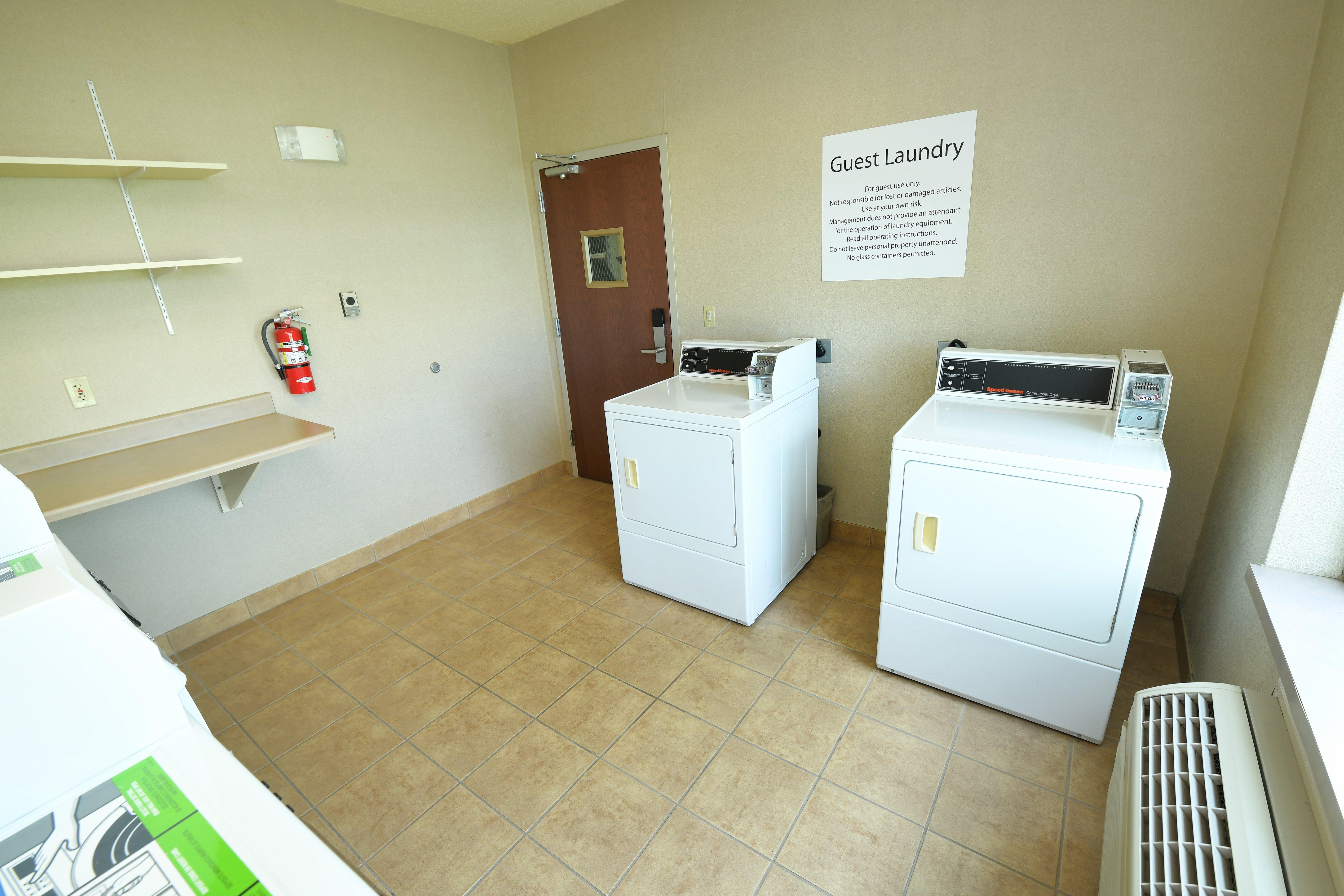 Holiday Inn Express Hotel & Suites Grand Forks By Ihg Zewnętrze zdjęcie