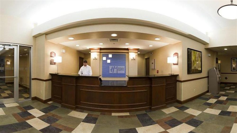 Holiday Inn Express Hotel & Suites Grand Forks By Ihg Zewnętrze zdjęcie