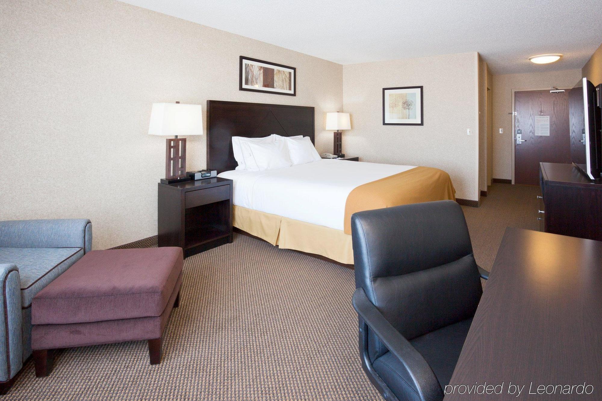 Holiday Inn Express Hotel & Suites Grand Forks By Ihg Zewnętrze zdjęcie