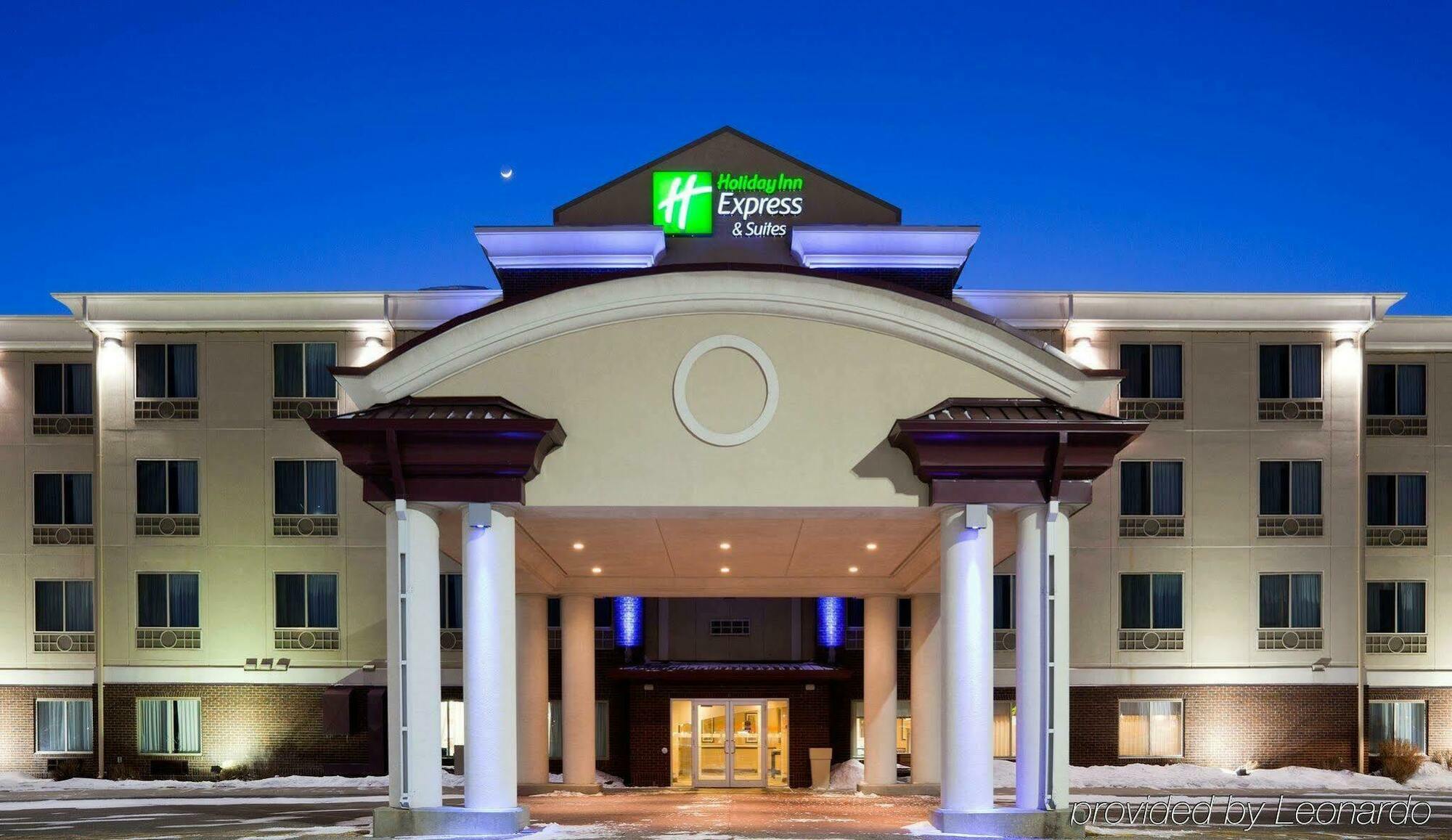 Holiday Inn Express Hotel & Suites Grand Forks By Ihg Zewnętrze zdjęcie